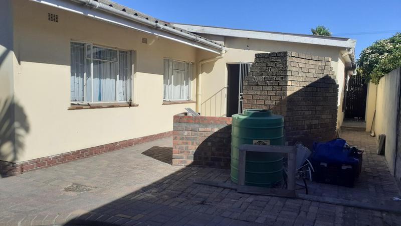 5 Bedroom Property for Sale in Belmont Park Western Cape